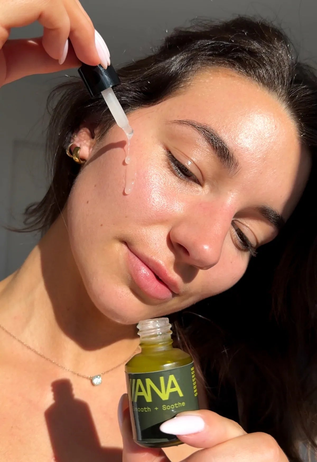 Reviana Serum